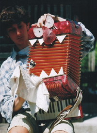 Musician and pupeteer Matija Solce, Teatro Matita performance